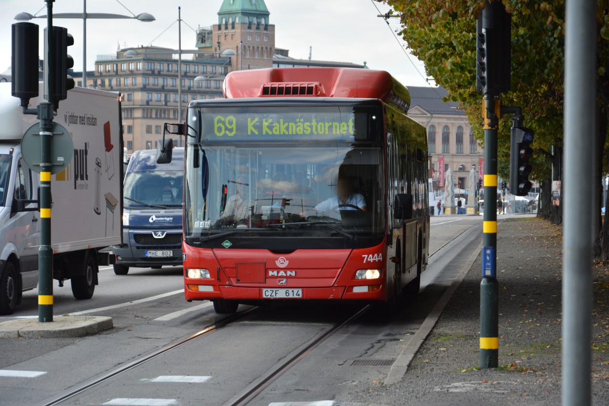 CZF 614 (MAN Lion's City) fhrt am 16.09.2014 auf der Linie 69. Aufgenommen Strandvgen Stockholm.