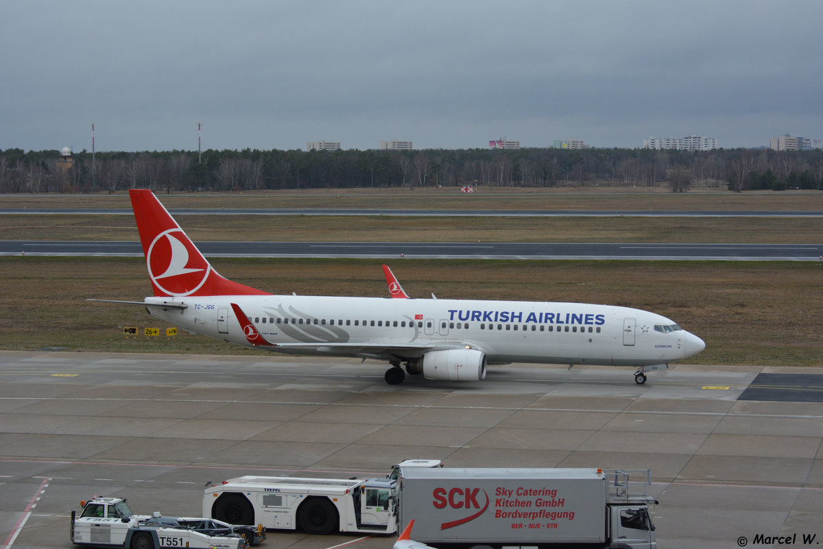 Datum: 23.12.2018

Von: IST - Istanbul

Nach: TXL - Berlin

Flugnummer: TK1729

Flugzeug: Boeing 737-8F2

Registration: TC-JGG

Airline: Turkish Airlines

Aufnahmeort: Berlin Tegel