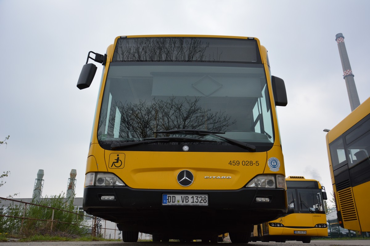 DD-VB 1328 (459 028-5) steht am 06.04.2014 in Dresden Gruna. Aufgenommen wurde ein Mercedes Benz Citaro.