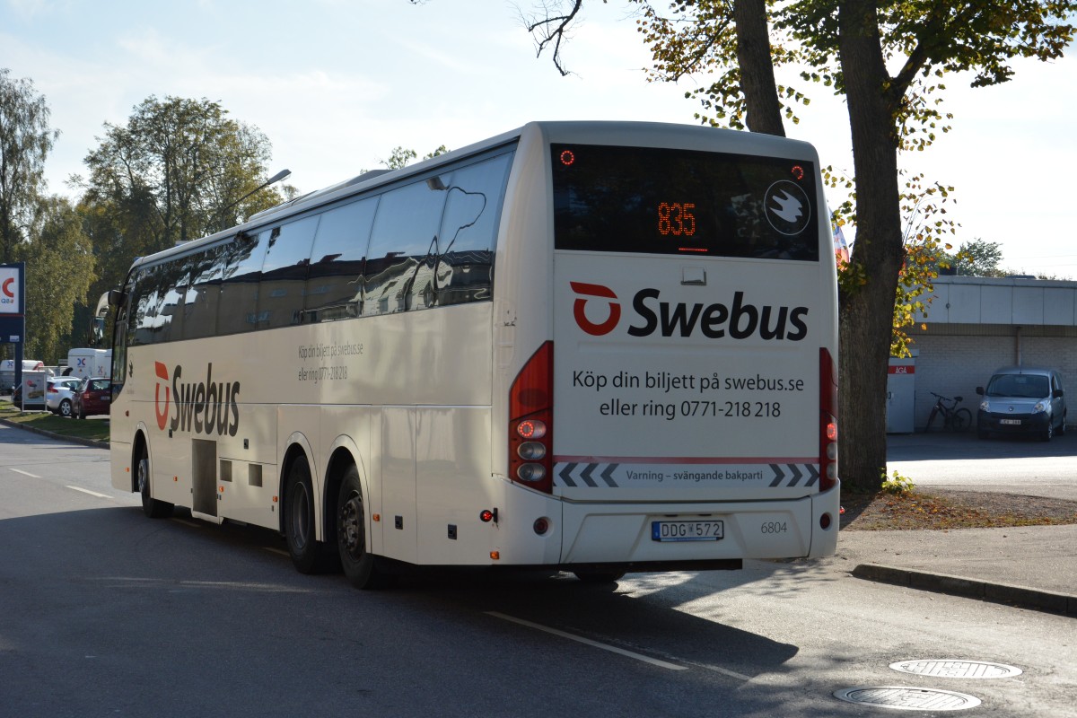 DDG 572 ist ein Volvo 9700 und auf dem Weg von Nykping nach Kalmar. Aufgenommen am 18.09.2014.
