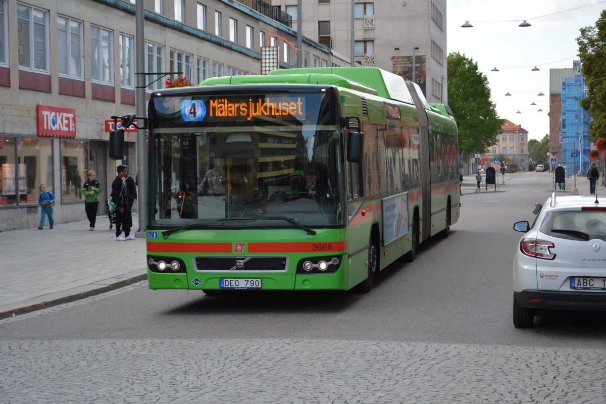 DEO 790 (Volvo 7700) wurde am 17.09.2014 in Eskilstuna Rademachergatan aufgenommen.
