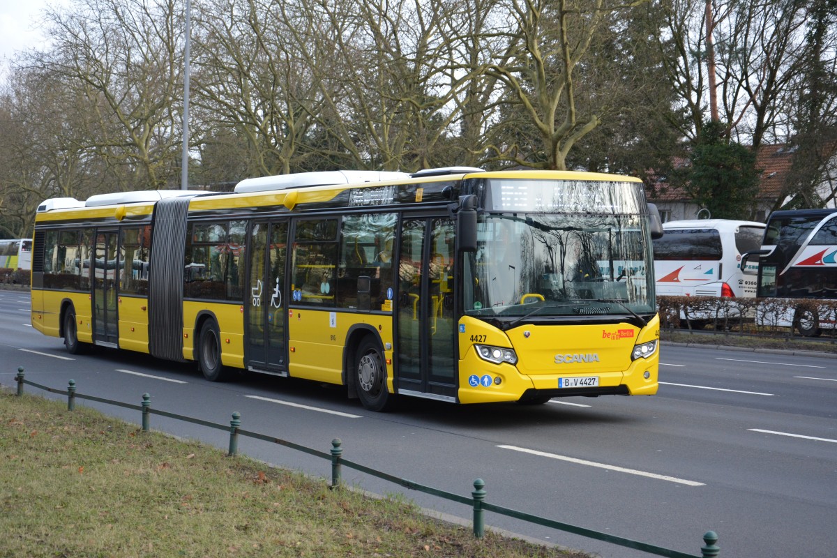 Dieser Scania Citywide ist am 17.01.2015 unterwegs auf der Linie M49. Aufgenommen an der Heerstraße Richtung Gatower Straße.