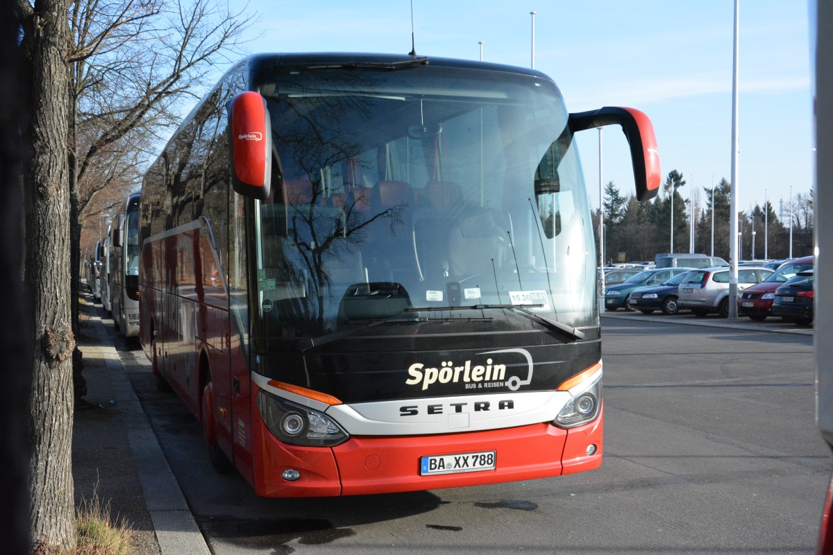 Dieser Setra S 515 (BA-XX 788) steht am Olympischen Platz in Berlin. Aufgenommen am 18.01.2015.