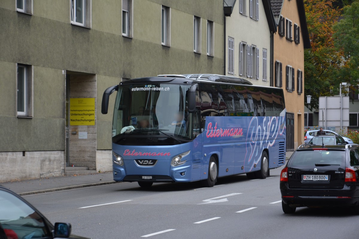 Dieser VDL Futura (LU-15753) fährt am 10.10.2015 durch Feldkirch.