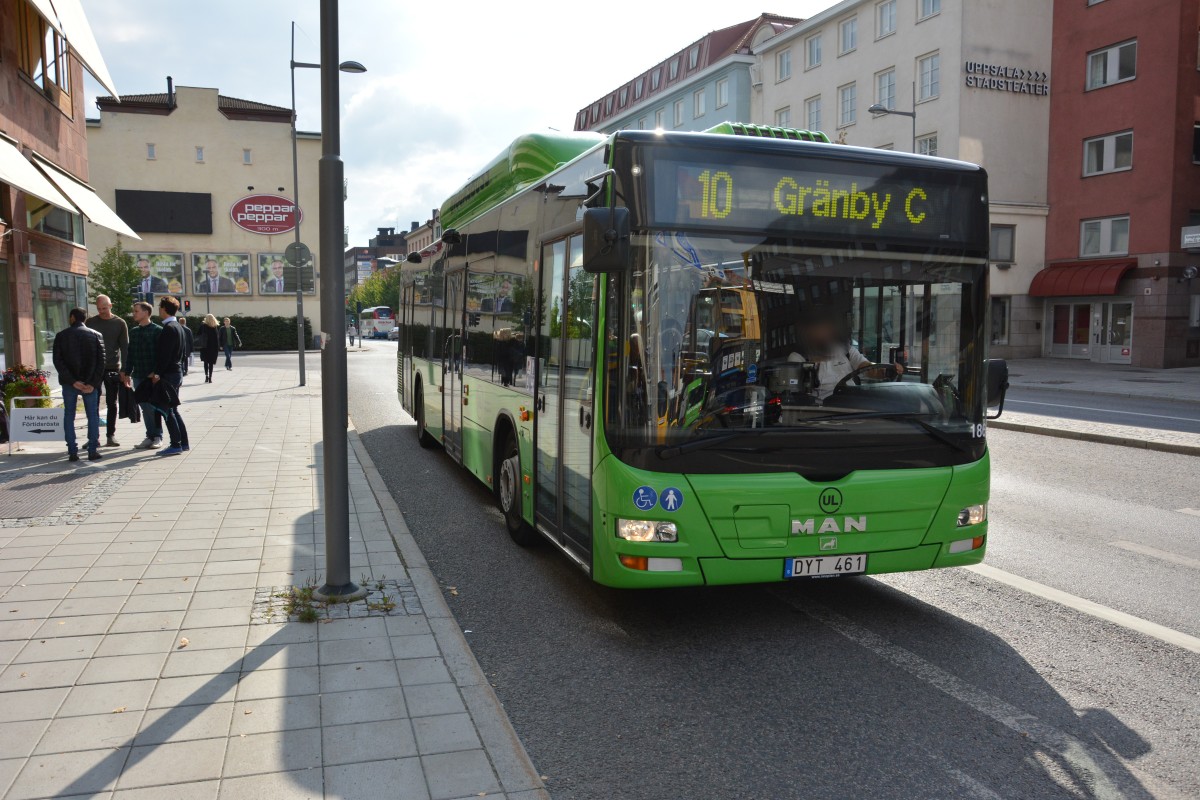 DYT 461 auf der Stadtlinie 10 auf dem Weg nach Gränby. Aufgenommen am 10.09.2014.