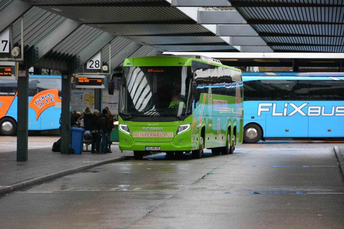 DZ-ME 35 (Scania Touring) ist am 10.01.2015 unterwegs für MEINFERNBUS.DE nach Leipzig. Aufgenommen ZOB Berlin.
