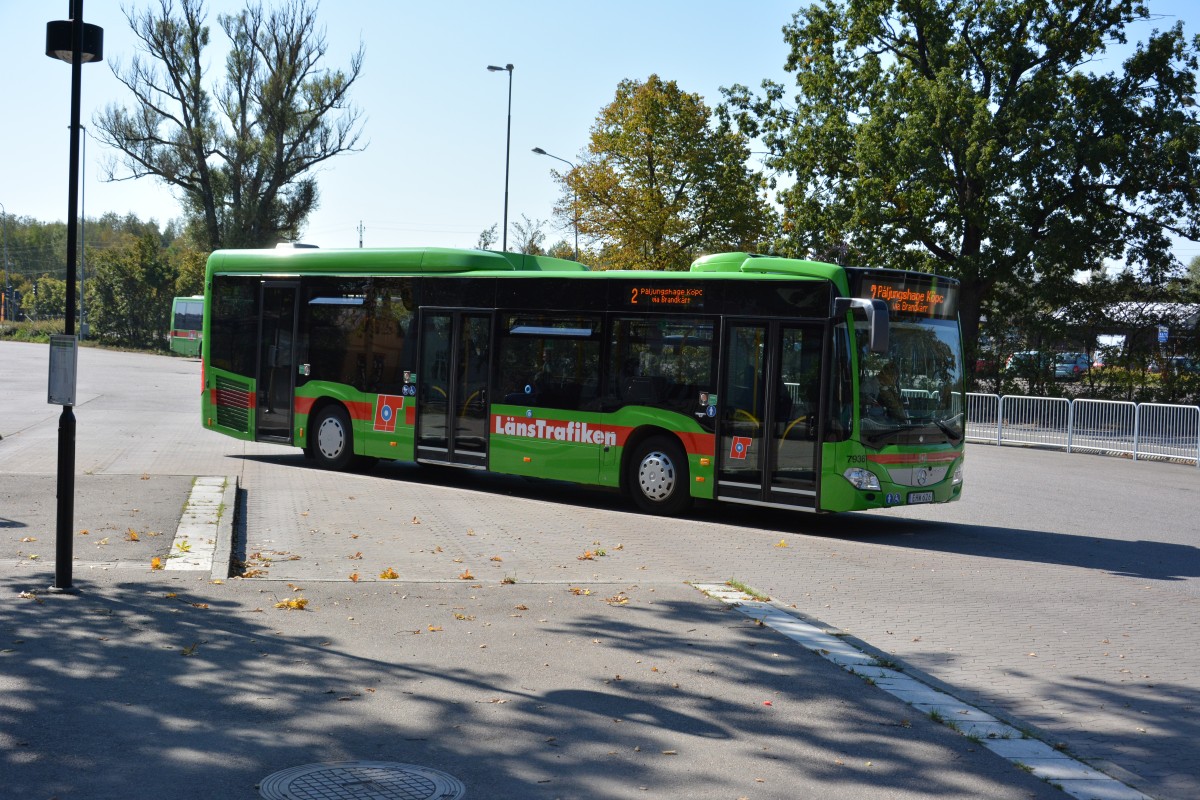 EHW 626 fährt am 07.09.2014 auf der Linie 2 in Nyköping. Aufgenommen am Busbahnhof.