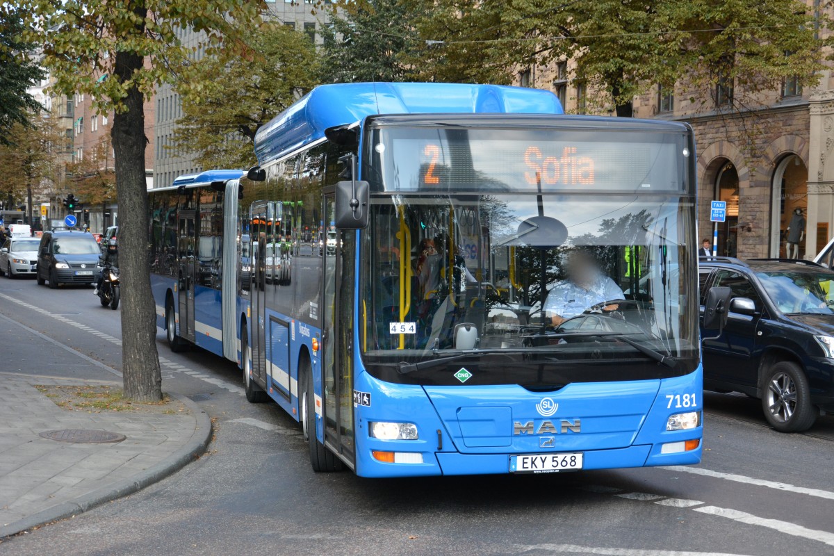EJR 030 (MAN Lion's City) fhrt am 16.09.2014 auf der Linie 52. Aufgenommen Strandvgen Stockholm.