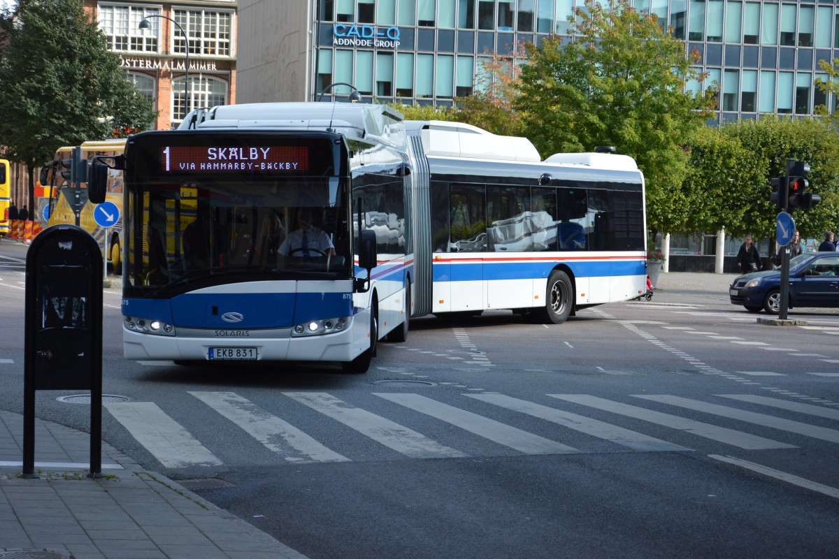 EKB 831 (Solaris Urbino 18 CNG) in der Innenstadt von Västerås. Aufgenommen am 17.09.2014.