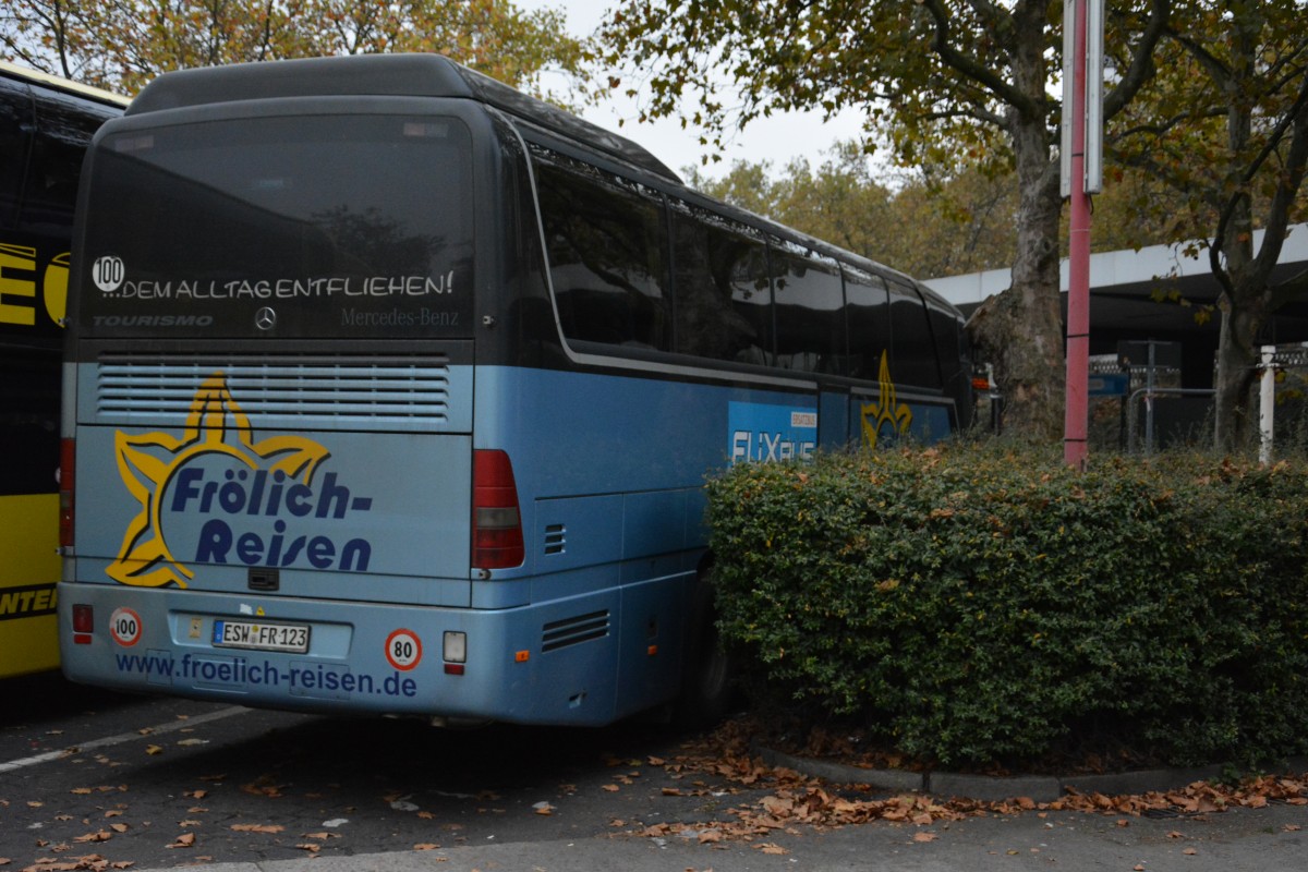 ESW-FR 123 ist am 25.10.2014 unterwegs fr FlixBus. Aufgenommen wurde ein Mercedes Benz O350 Tourismo, Berlin ZOB.
