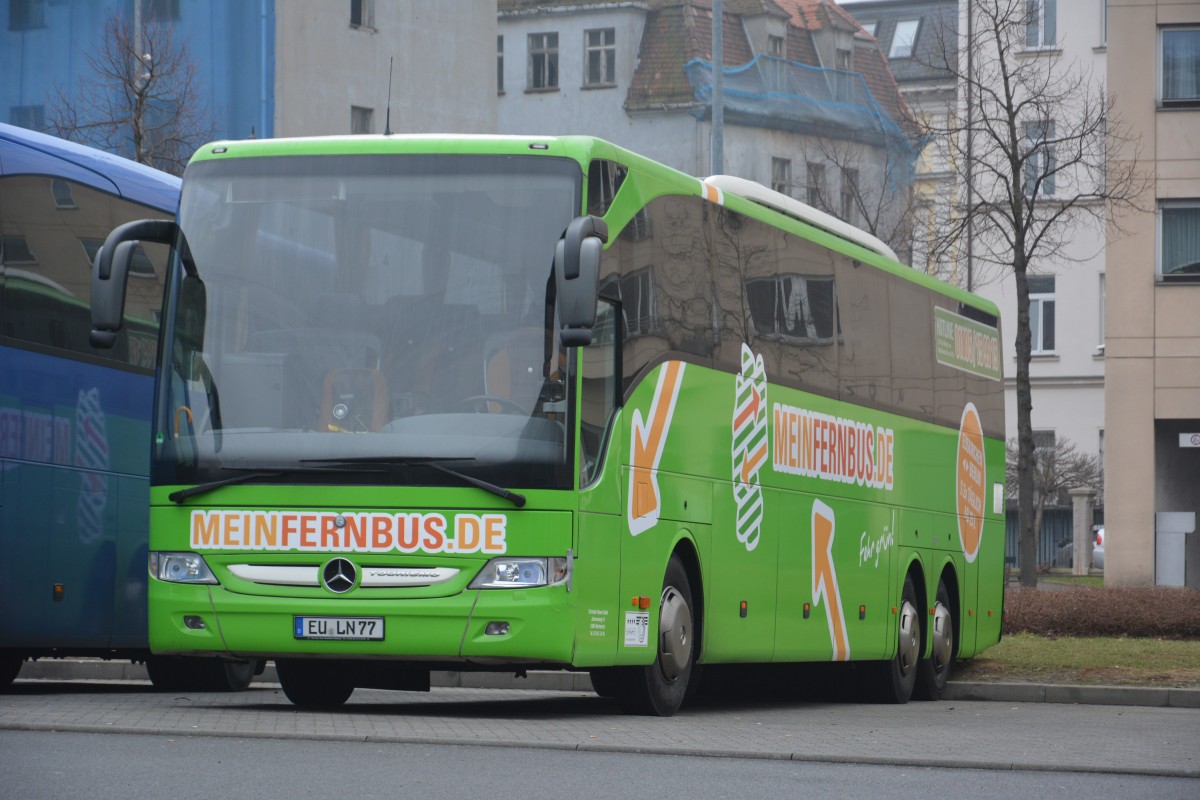 EU-LN 77 (Mercedes Benz Tourismo) steht am 18.02.2015 in Leipzig am Hauptbahnhof. 