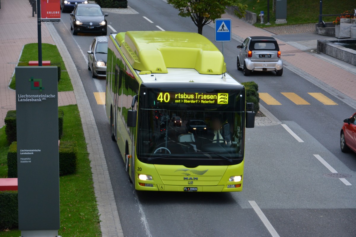 FL-39820 fährt am 08.10.2015 auf der Linie 40. Aufgenommen wurde ein MAN Lion's City CNG / Liechtenstein, Vaduz Post. 