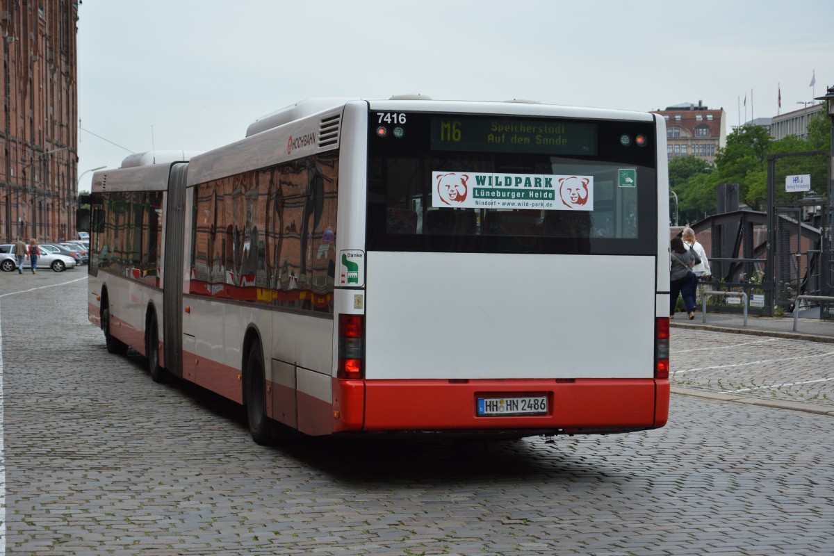 HH-HN 2486 steht am 11.07.2015 in der Speicherstadt Hamburg. Aufgenommen wurde ein MAN. 