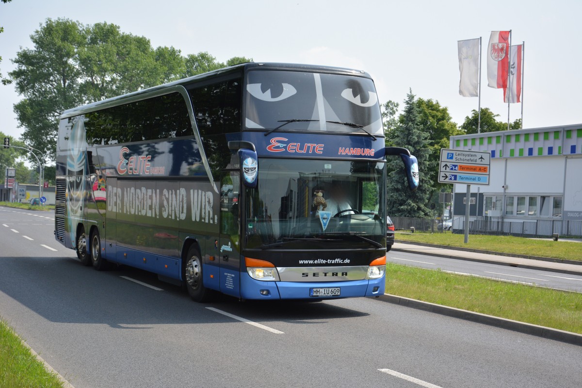 HH-IU 609 bei der Durchfahrt in Schönefeld. Aufgenommen am 23.05.2014. (431 DT)