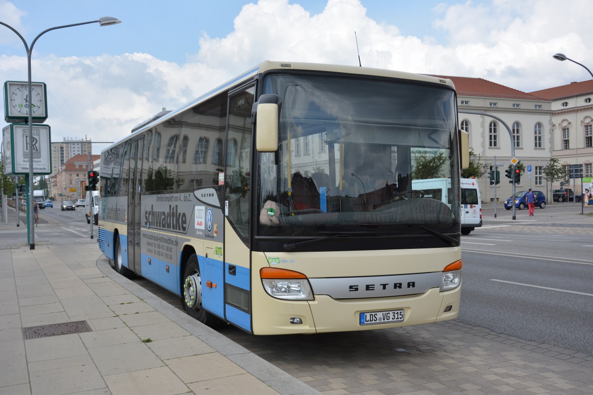 LDS-VG 315 auf Sonderfahrt am Lustgarten in Potsdam unterwegs. Abgestellt am 17.06.2014. (415 UL)