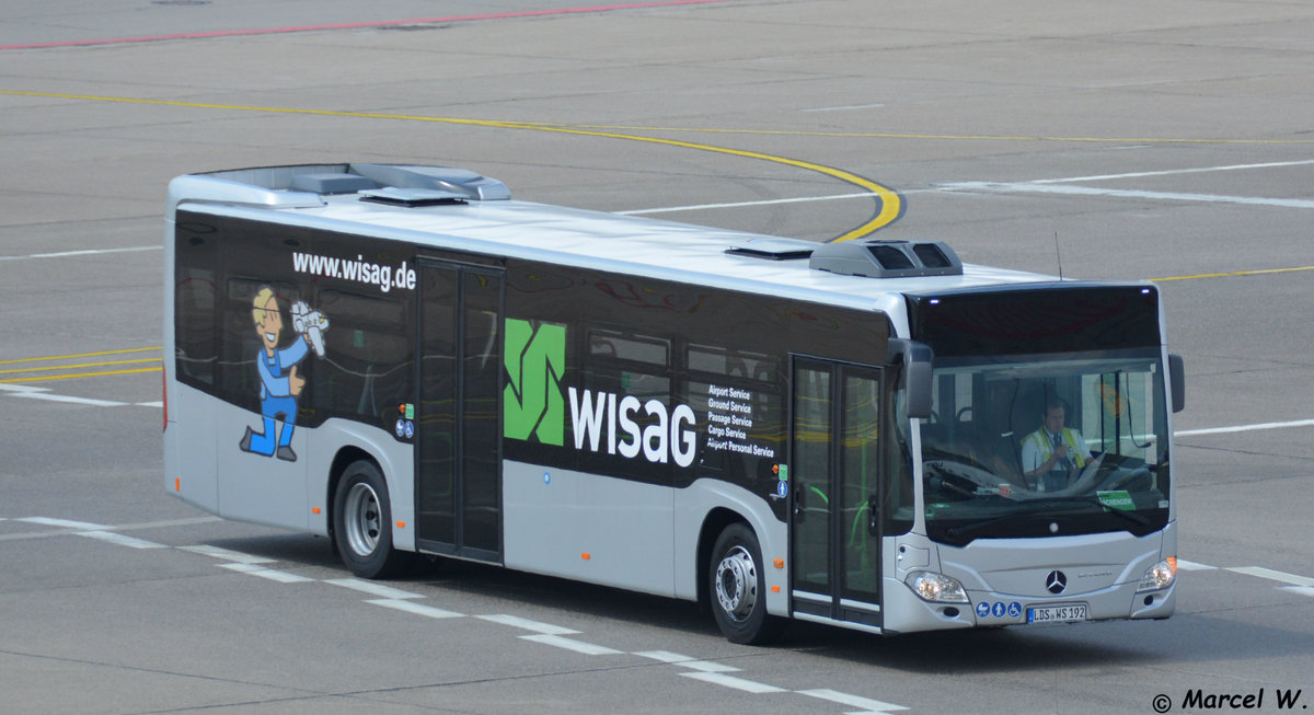 LDS-WS ist am 15.07.2017 unterwegs auf dem Flughafen Berlin Tegel (TXL). Aufgenommen wurde ein Mercedes Benz Citaro der zweiten Generation. 