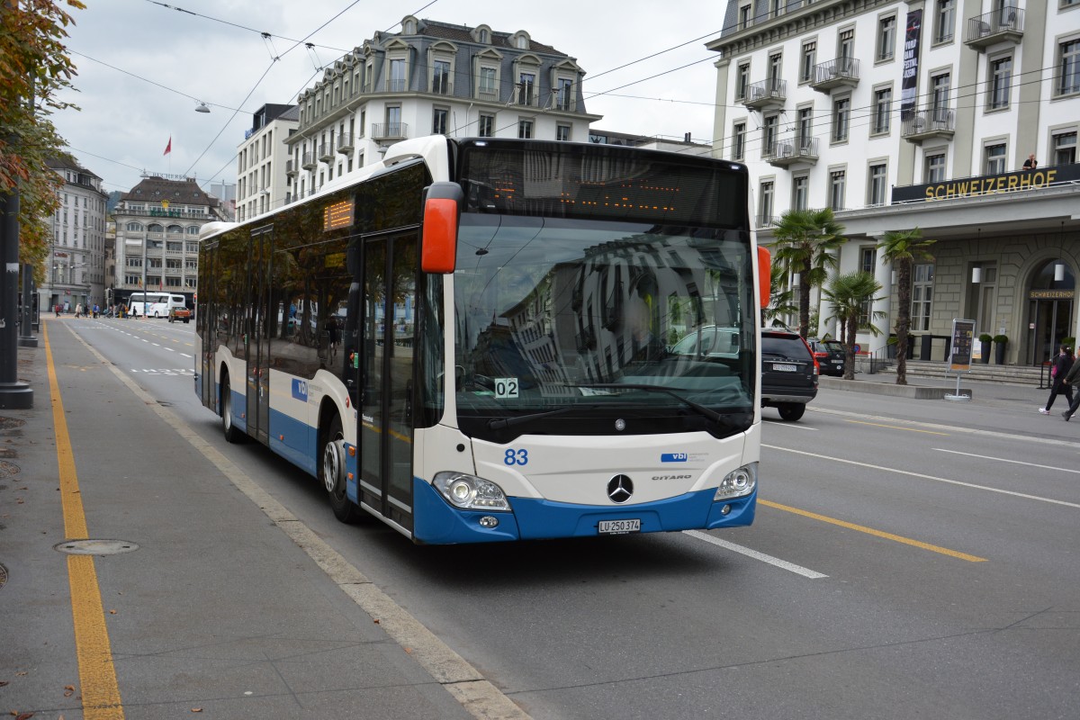 LU-250374 (Mercedes Benz Citaro der 2. Generation) fährt am 08.10.2015 durch Luzern. Aufgenommen in Luzern, Schweizerhofquai.
