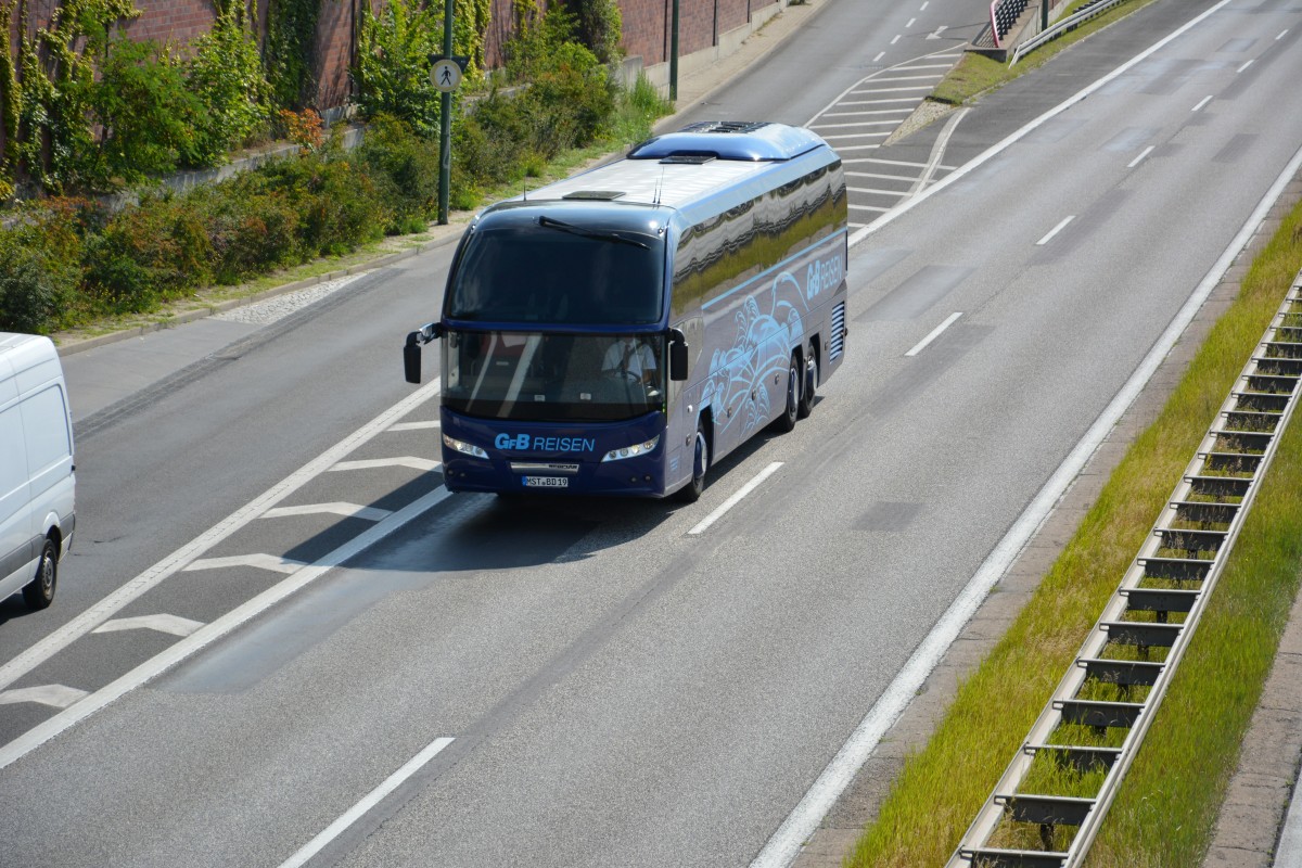 MST-BD 19 unterwegs auf der Nuthestraße in Potsdam. Aufgenommen am 07.07.2014.
