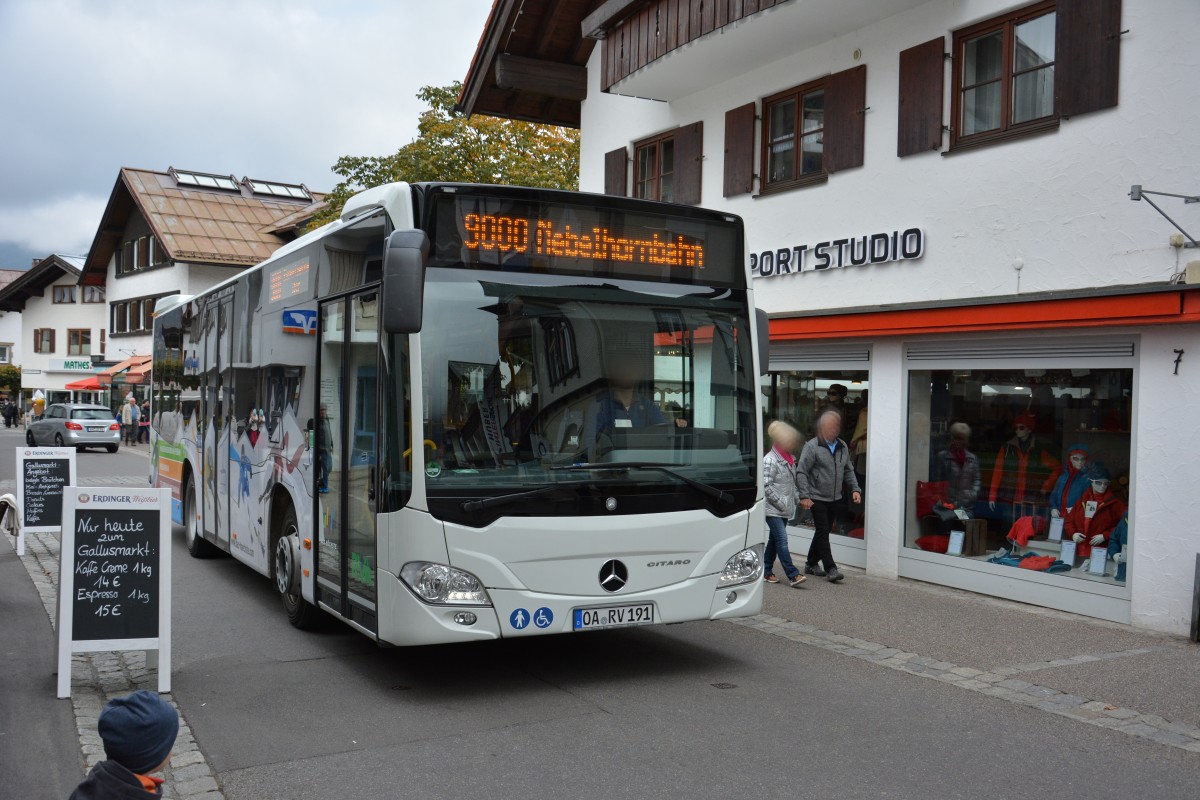 OA-RV 191 fährt am 11.10.2015 auf der Linie 9000 zur Nebelhornbahn. Aufgenommen wurde ein Mercedes Benz Citaro der 2. Generation / Innenstadt von Oberstdorf.