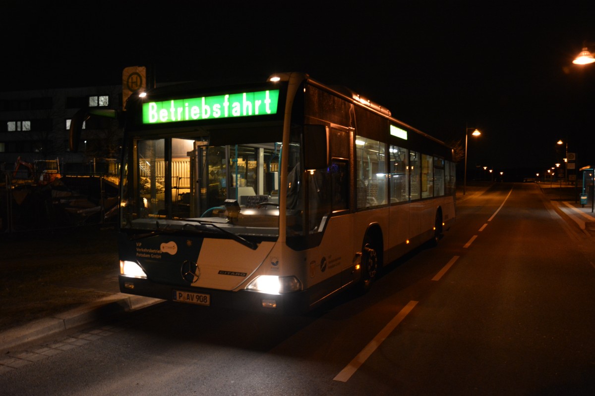 P-AV 908 (Mercedes Benz Citaro) steht am 01.03.2015 an der Endhaltestelle Potsdam, Bahnhof Pirschheide. 