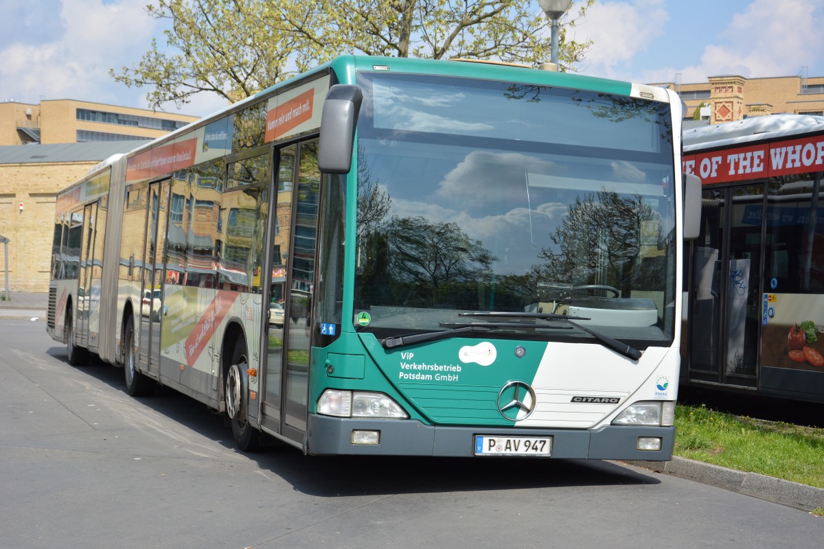 P-AV 947 (Mercedes Benz Citaro) ist am 01.05.2015 abgestellt am Hauptbahnhof in Potsdam. 