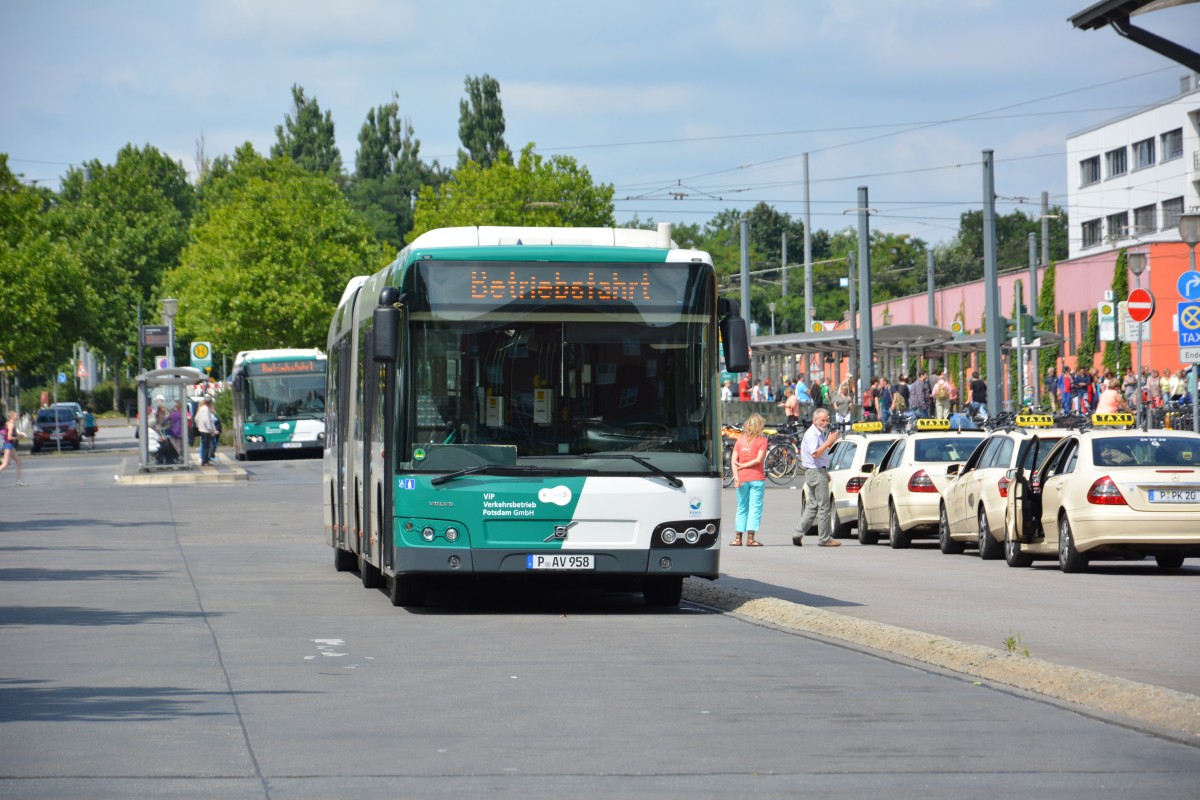 P-AV 958 abgestellt als Betriebsfahrt am Hbf in Potsdam.