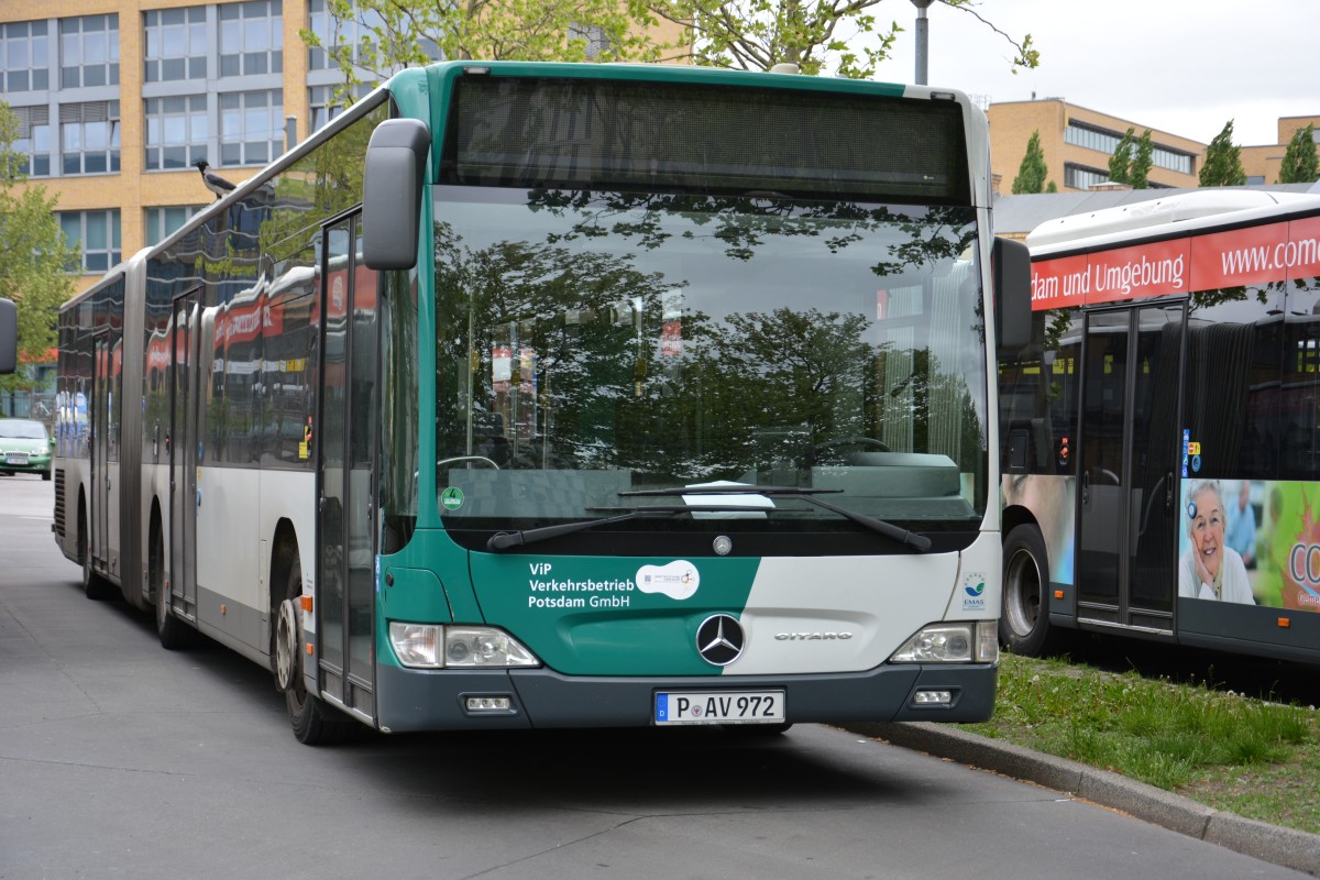 P-AV 972 steht am 10.05.2015 am Hauptbahnhof in Potsdam. Aufgenommen wurde ein Mercedes Benz Citaro Facelift.