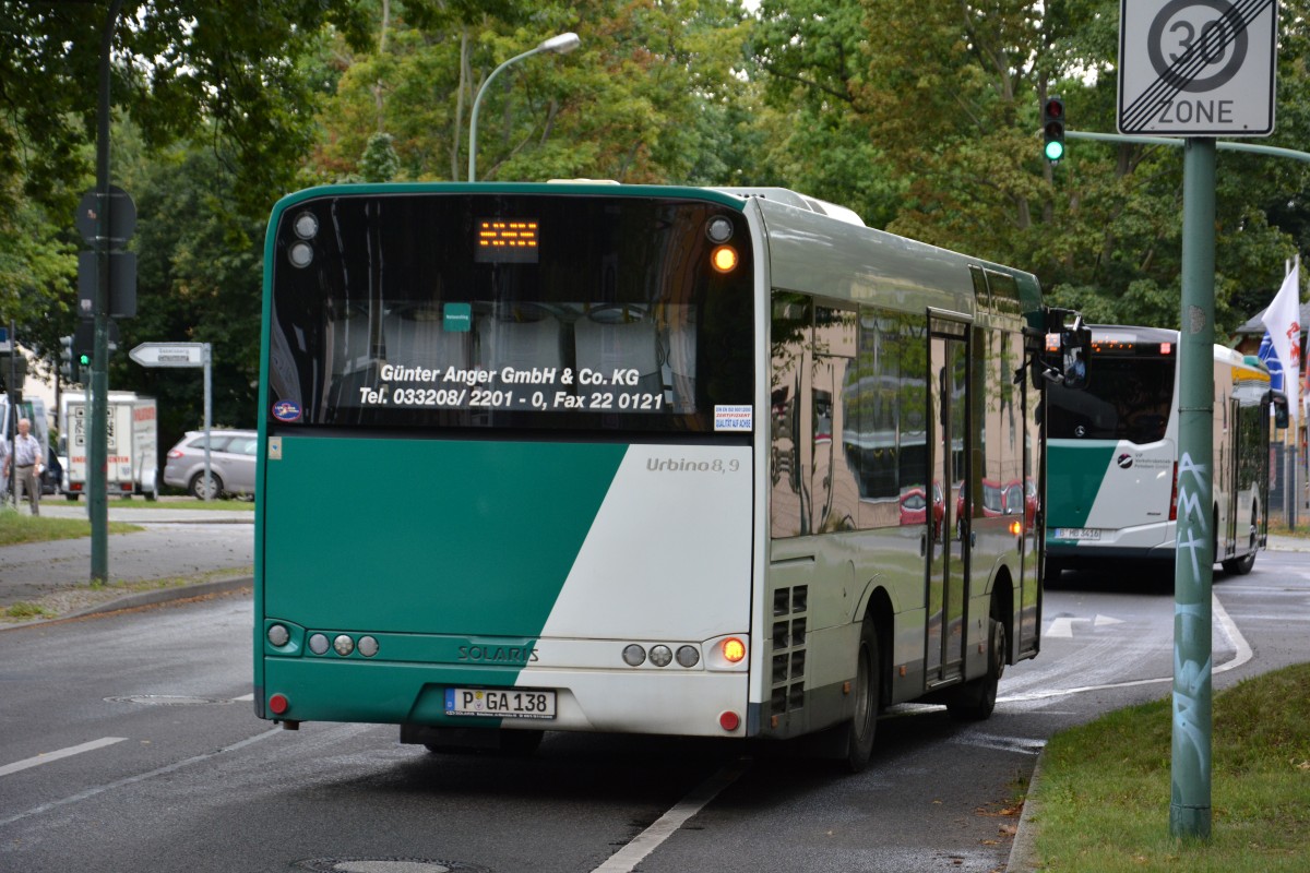 P-GA 138 fährt am 16.08.2014 auf der Linie 698 nach Nedlitz, Weißer See.