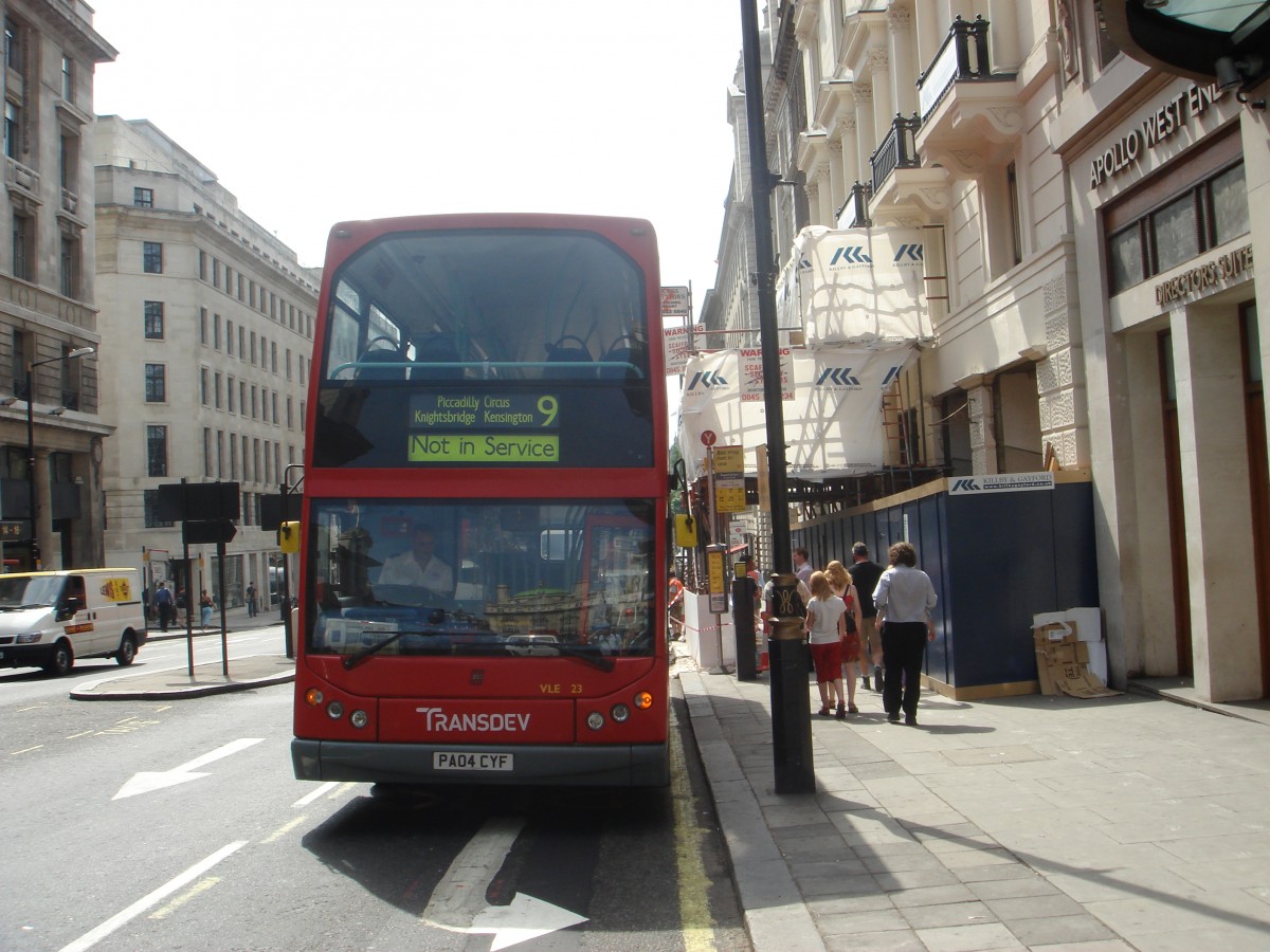 PA04 CYF (Bushersteller unbekannt) wurde am 20.07.2006 in London aufgenommen.
