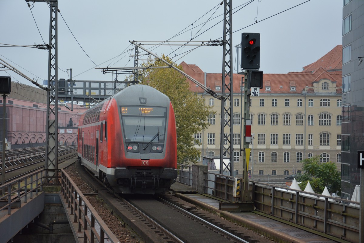 RE 160 Steuerwagen von DB Regio auf dem Weg nach Frankfurt Oder. Aufgenommen am 30.10.2014.