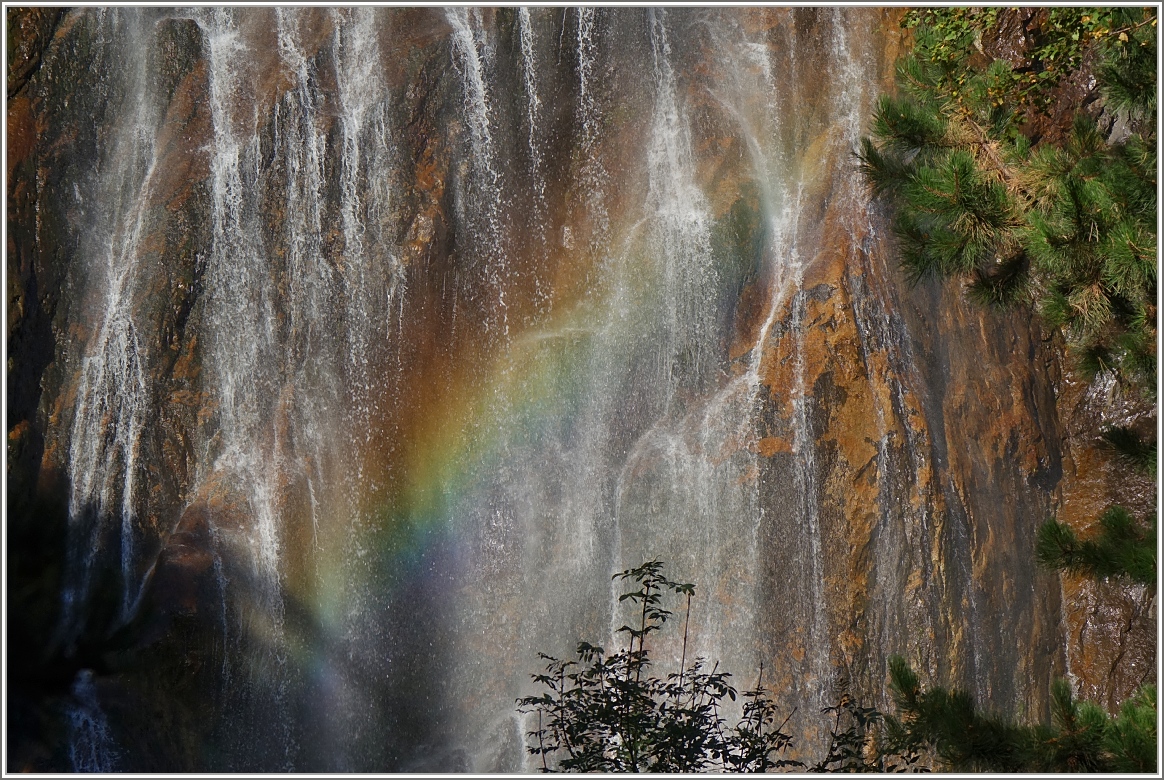 Regenbogenfarben im Wasserfall
(07.10.2017)