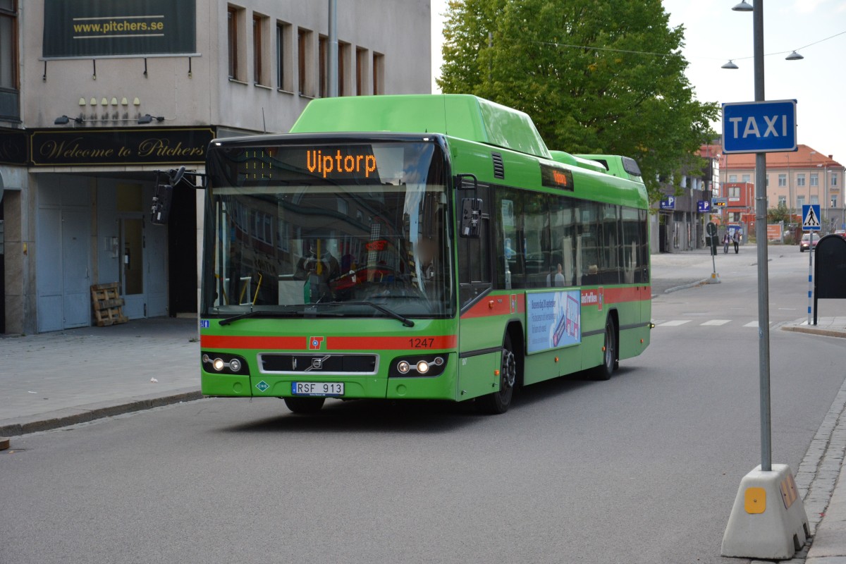 RSF 913 (Volvo 7700) wurde am 17.09.2014 in Eskilstuna Rademachergatan aufgenommen.

