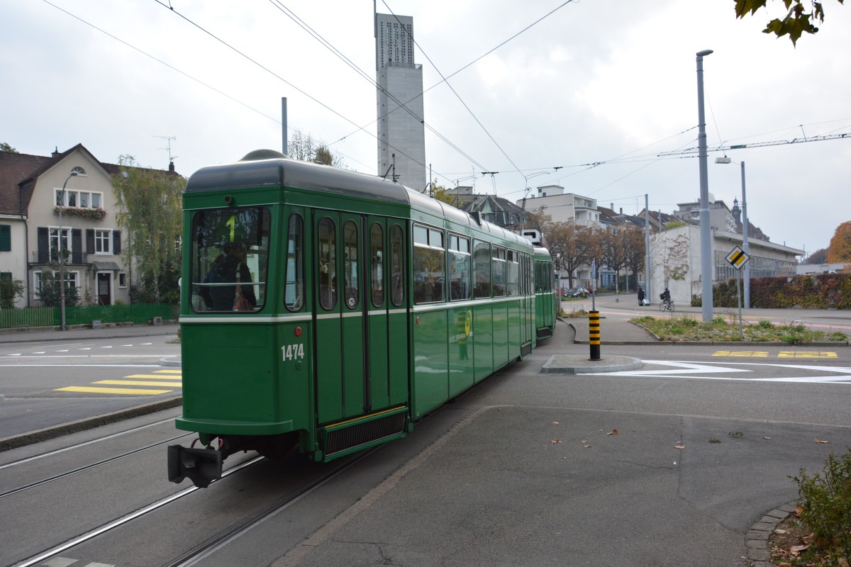 Schweizer Standardwagen  1474  an der Haltestelle, Basel Kannenfeldplatz. Aufgenommen am 13.10.2015.