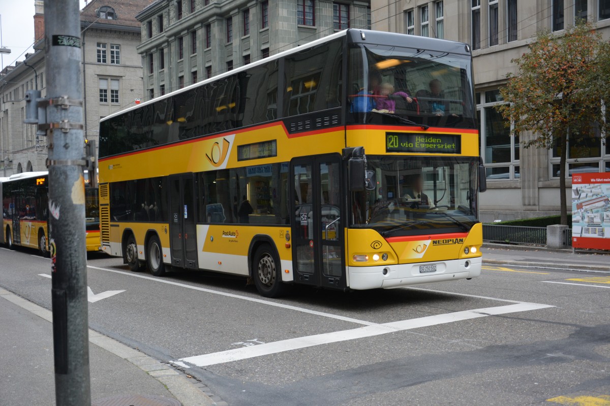 SG-250502 fährt am 14.10.2015 auf der Linie 120. Aufgenommen wurde ein Neoplan Centroliner Ü / Innenstadt St. Gallen.