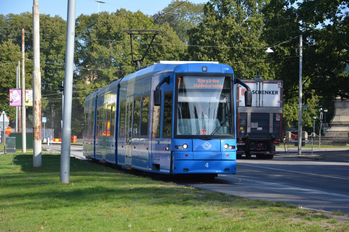 Straenbahn Nummer 4 am  Djurgrdsvgen. Aufgenommen am 18.09.2014.