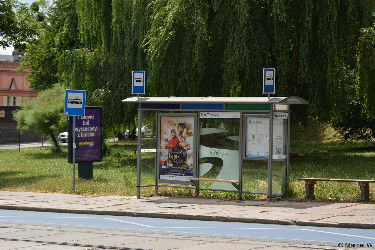 Straßenbahnhaltestelle, Stettin Plac Tobrucki. Aufgenommen am 23.06.2018.