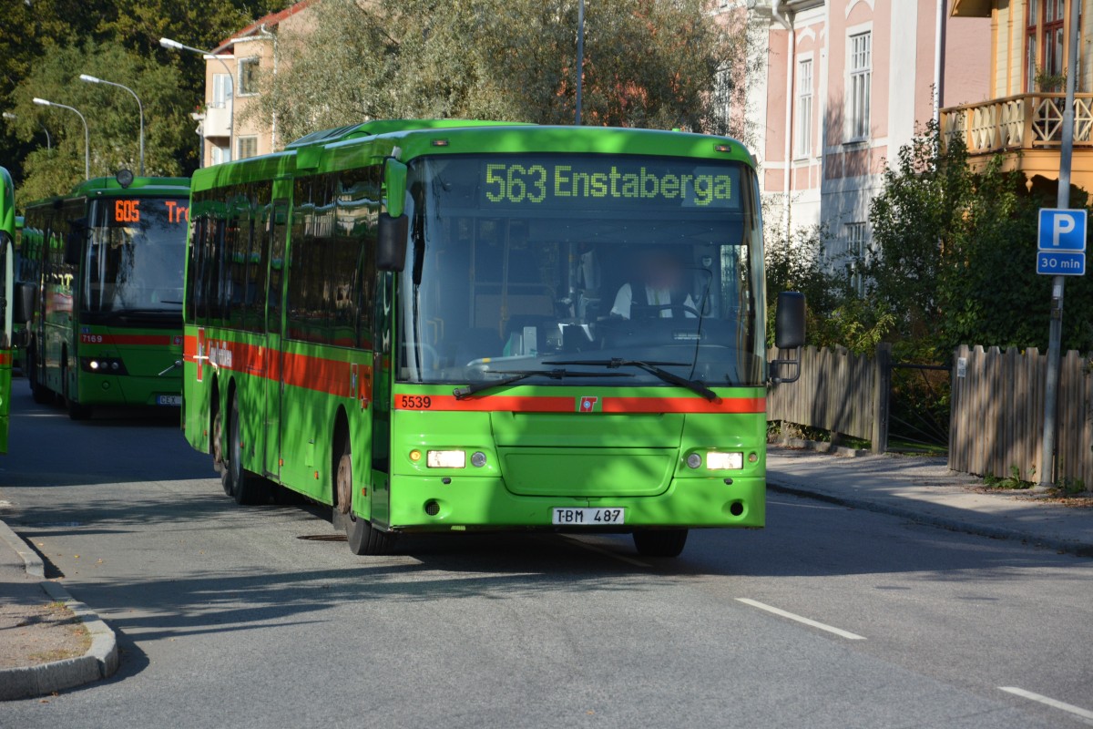 TBM 487 (Volvo 8500) fhrt am 18.09.2014 auf der Linie 563. Aufgenommen am Busbahnhof Nykping.