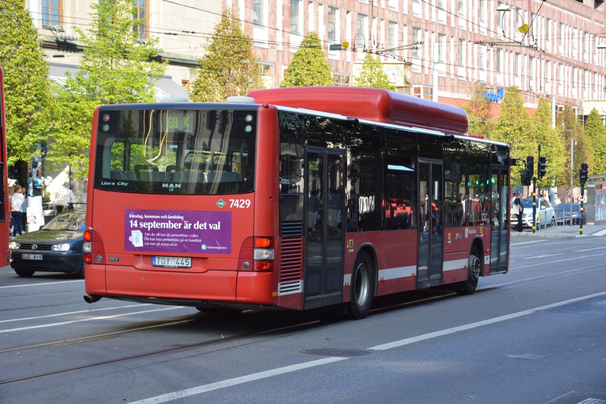 TDY 445 auf der Linie 69 K am 10.09.2014 in Stockholm.