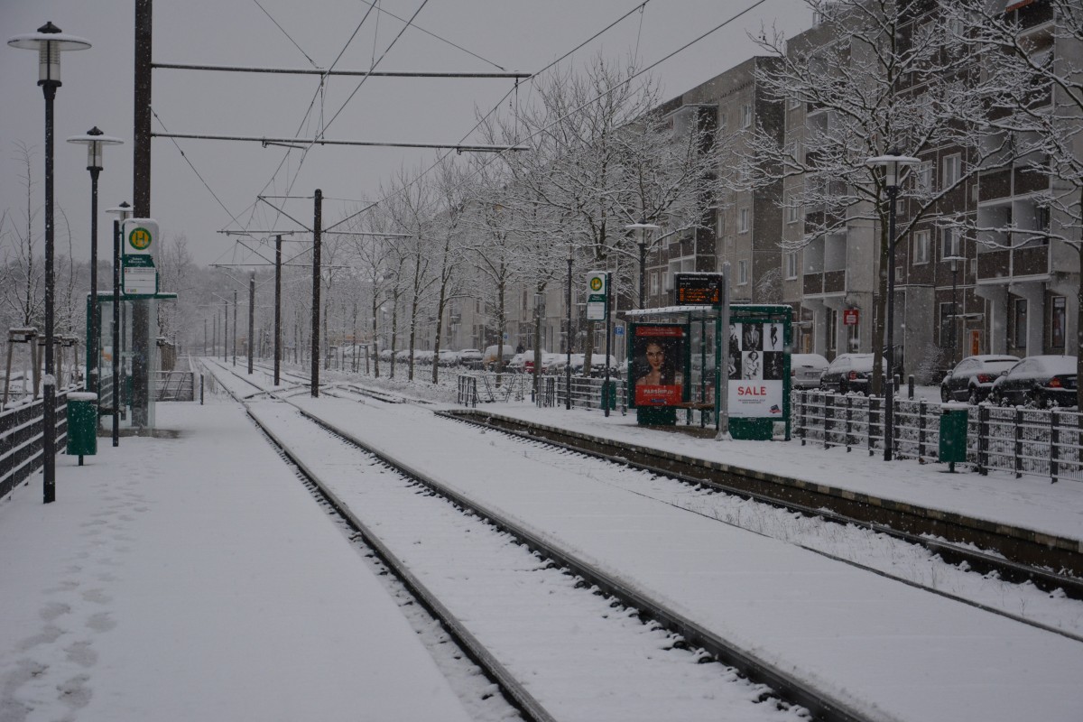 Tramhaltestelle Potsdam Robert-Baberske-Strae am 26.12.2014.