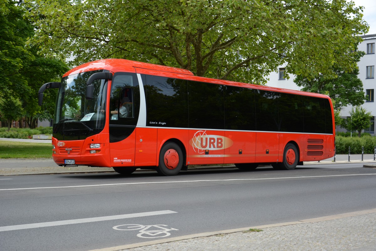 UEM-UR 22 auf Achse in Berlin als SEV. Aufgenommen am 17.05.2014.