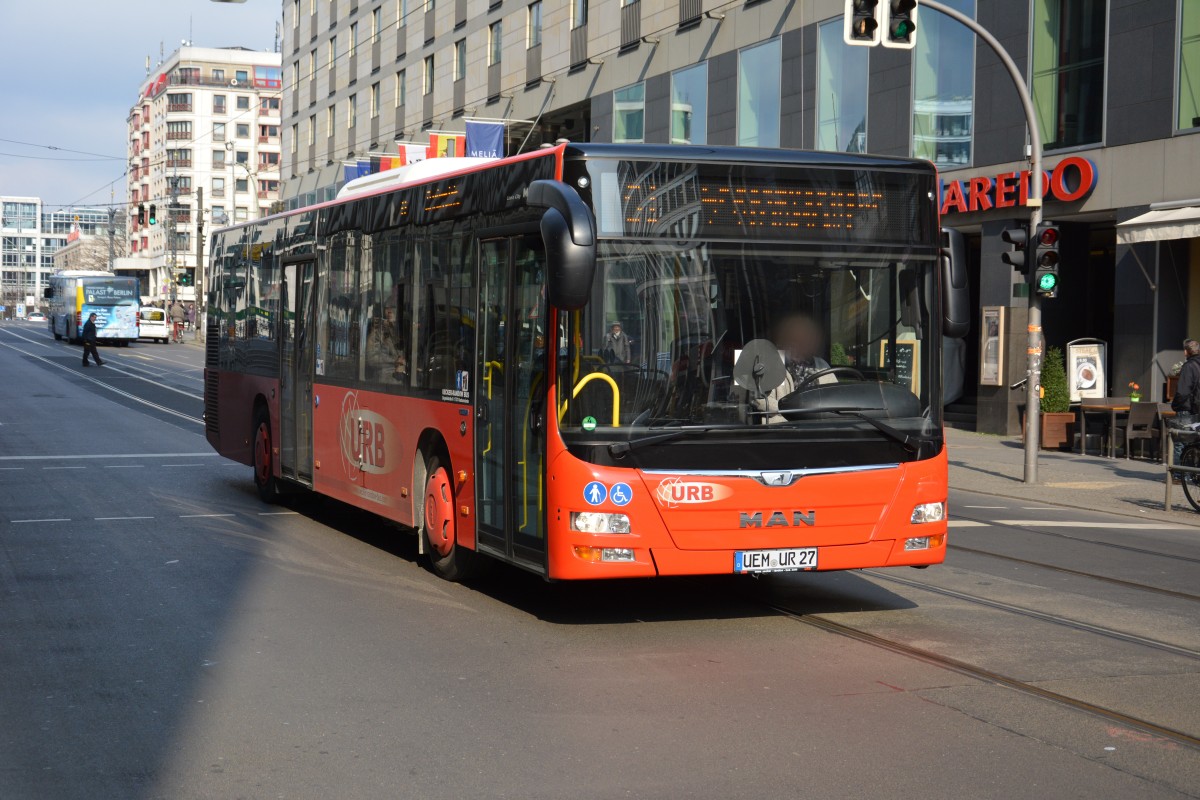 UEM-UR 27 (MAN Lion's City) fährt am 13.03.2015 für die S-Bahn Berlin SEV zwischen Berlin Friedrichstraße und Berlin Yorckstraße.
