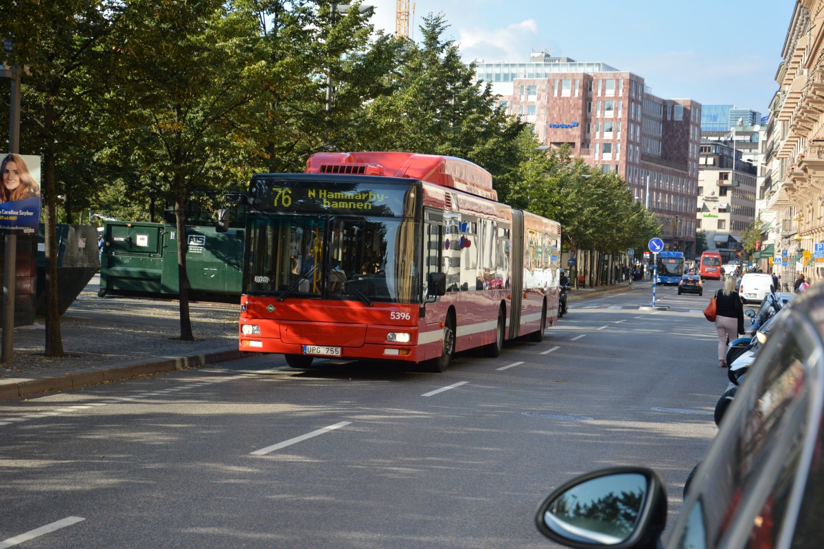 UPG 755 auf der Linie 76 in der Innenstadt von Stockholm am 10.09.2014.