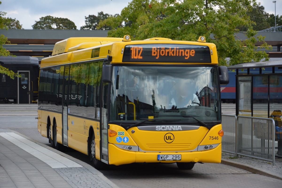 WGP 296 wartet auf die Abfahrt am Busbahnhof von Uppsala am 10.09.2014.