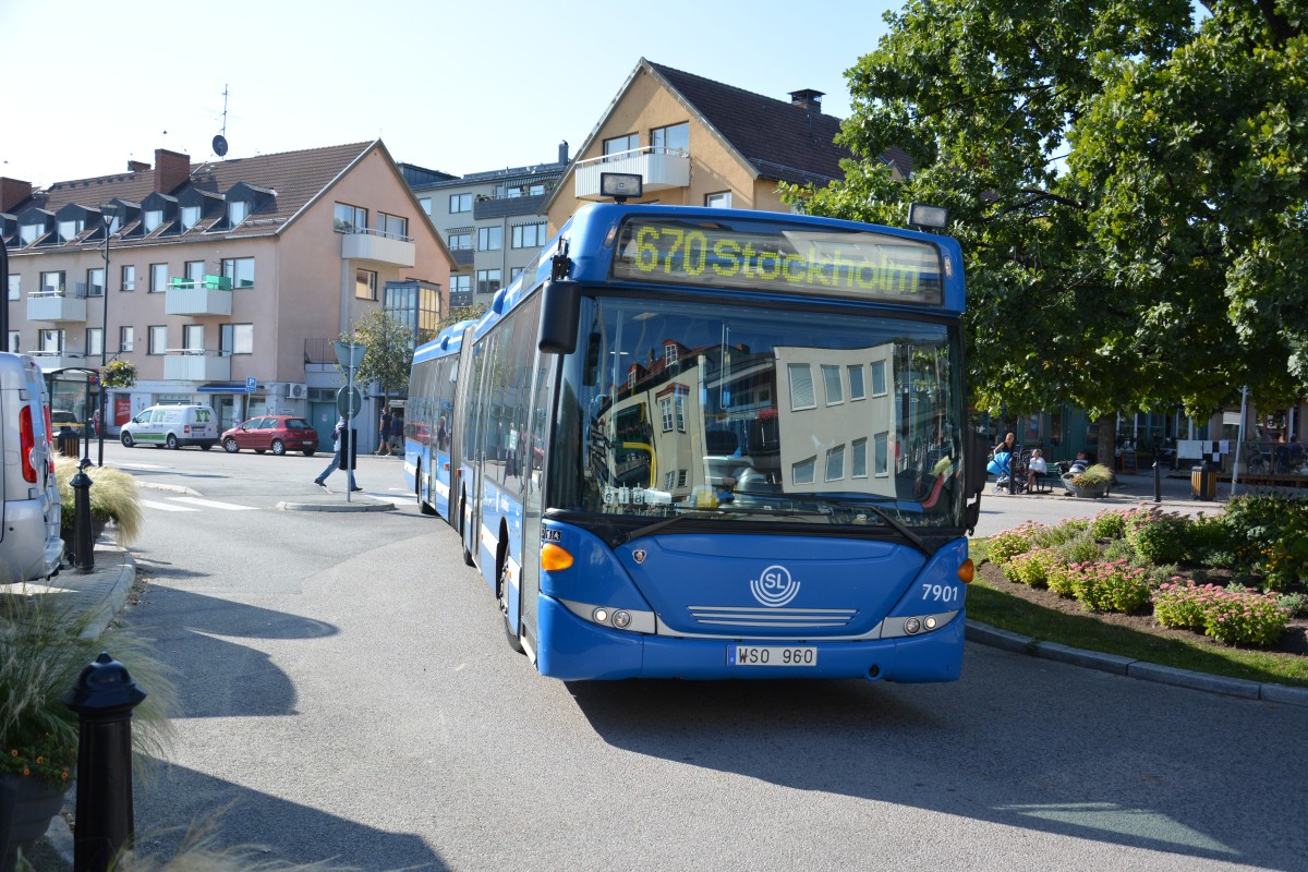 WSO 960 (Scania OmniLink) auf der Linie 670 nach Stockholm. Aufgenommen am 13.09.2014 Vaxholm.