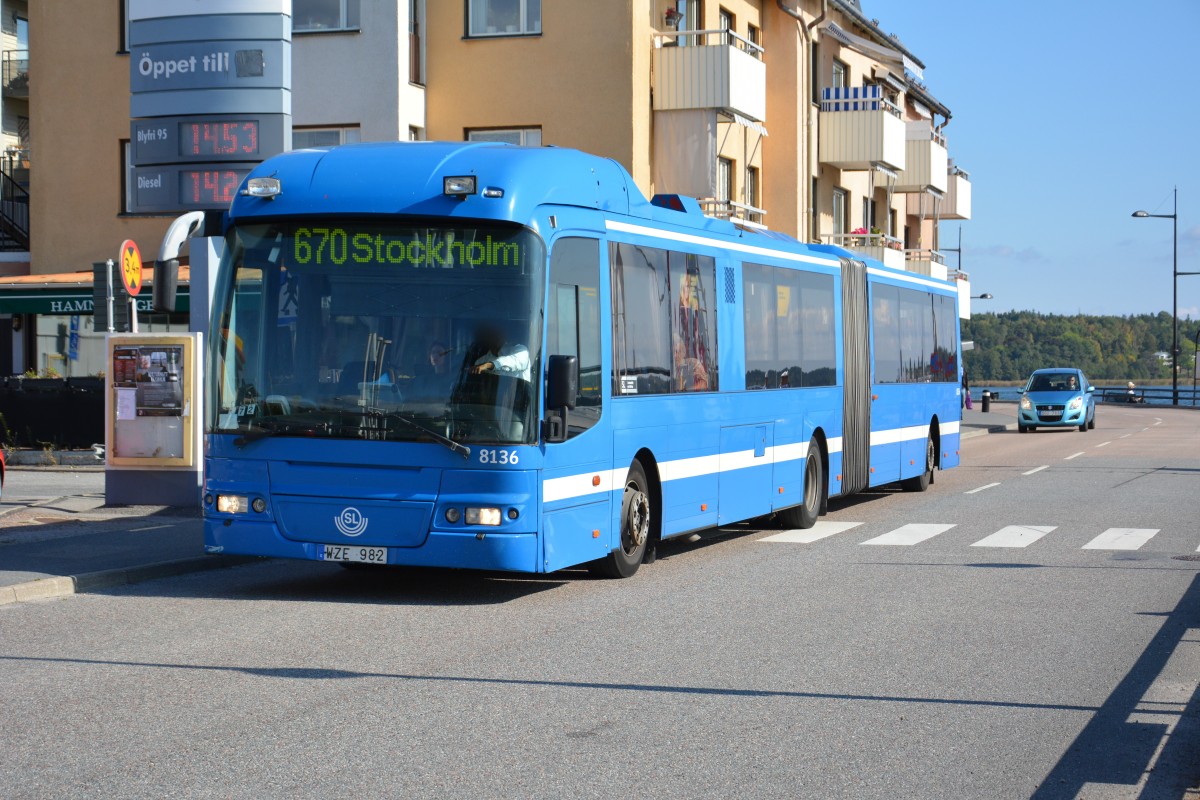WZE 982 (Volvo 8500) auf der Linie 670 nach Stockholm. Aufgenommen am 13.09.2014 Vaxholm.