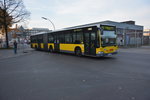berliner-verkehrsbetriebe-bvg/489958/am-31102015-faehrt-b-v-4086-auf Am 31.10.2015 fährt B-V 4086 auf der Linie X9 zum Flughafen Tegel. Aufgenommen wurde ein Mercedes Benz Citaro G / Berlin Zoologischer Garten (Hertzallee).