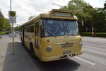  50 Jahre Busse auf der Kantstraße , so hieß es zur Traditionsfahrt 2016. Auch mit dabei B-DV 237H , Büssing E2U 62S. Aufgenommen an der Haltestelle, Flatowallee/Olympiastadion.
