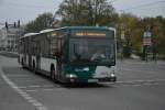 Am 25.10.2014 fhrt P-AV 962 (Mercedes Benz O530) Richtung Potsdam Hauptbahnhof. Aufgenommen am Landtag.
