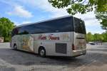 domino/426673/aus-italien-kommt-dieser-irisbus-domino Aus Italien kommt dieser Irisbus Domino (EJ 084EY) und steht am 03.05.2015 auf dem Bassinplatz in Potsdam. 