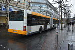 2-generation-niederflur-gelenkbus/495109/am-04122015-faehrt-mz-sw-731-auf Am 04.12.2015 fährt MZ-SW 731 auf der Linie 63 durch die Innenstadt von Mainz. Aufgenommen wurde ein MAN Niederflurbus der 2. Generation.
